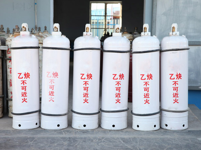 使用工業(yè)氧氣、乙炔要注意什么？